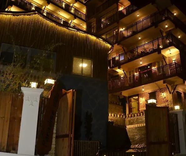 Paradise Boutique & Hotel 2*